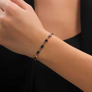 Золотой браслет с топазами природными