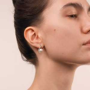 Серьги из золота с фианитами и жемчугом